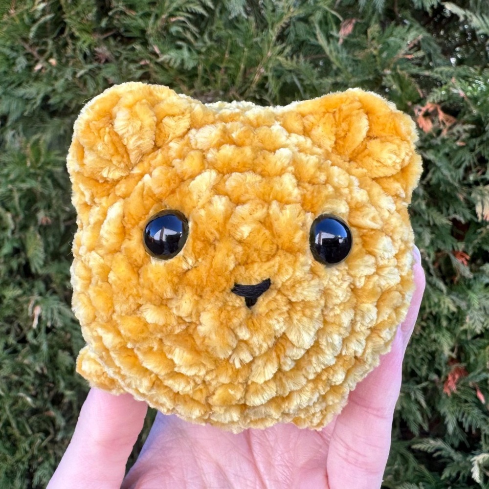 Handmade Gold Mini Loaf Cat Amigurumi Crochet Cat Plushie Cute Stuffed Toy